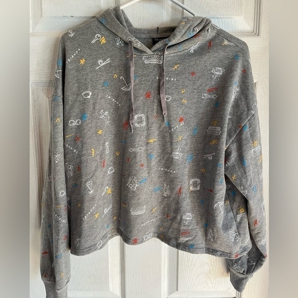 FRIENDS Tops - Friends Pullover Cropped Hoodie Sweatshirt Women’s Size Small‎ Lightweight